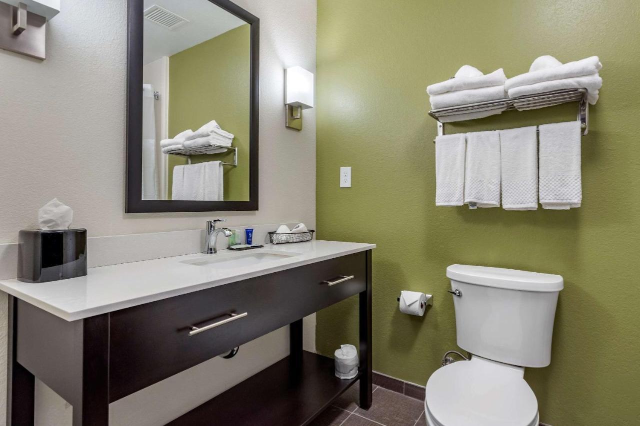 Sleep Inn & Suites Crosby Esterno foto