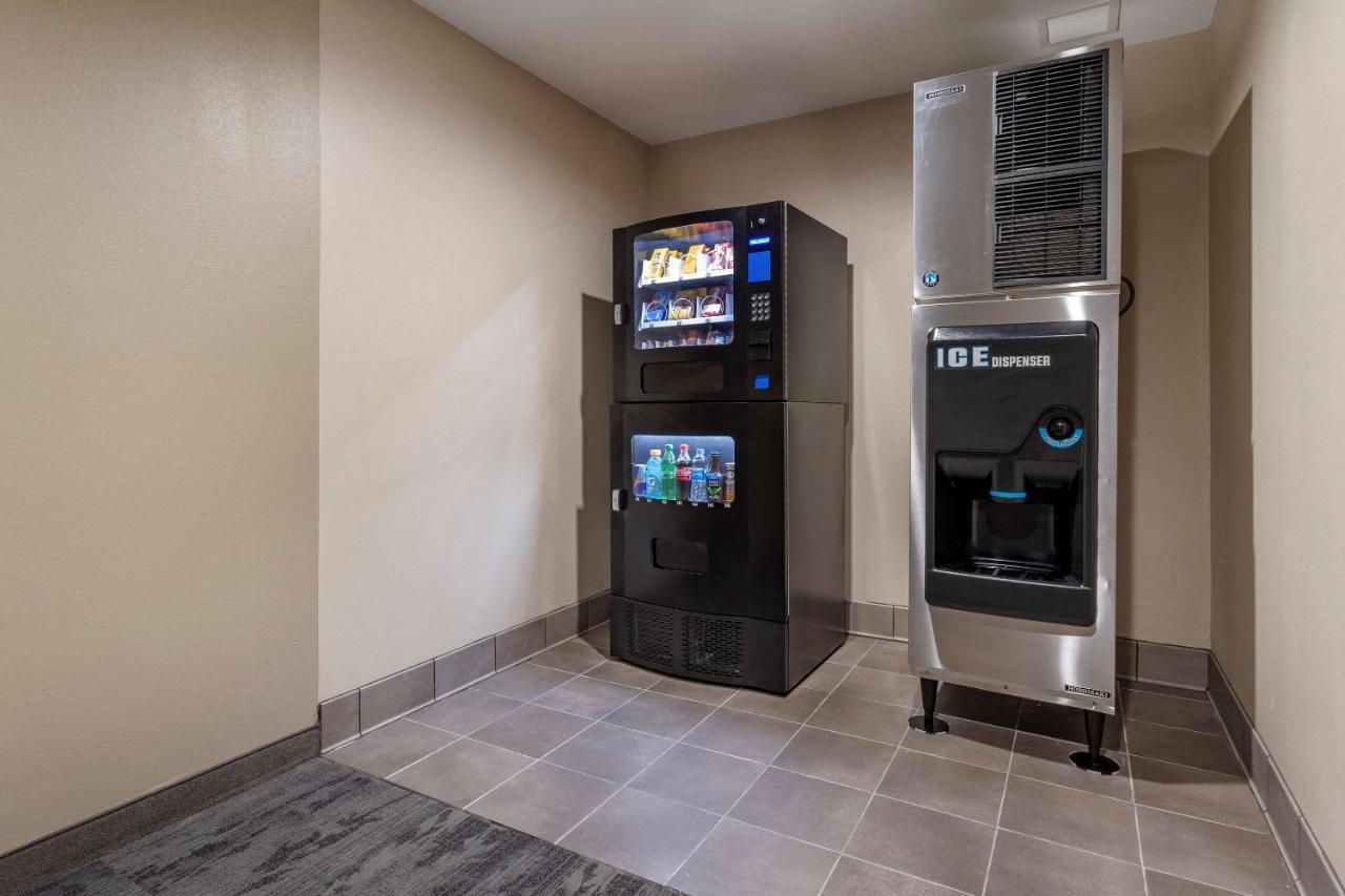 Sleep Inn & Suites Crosby Esterno foto