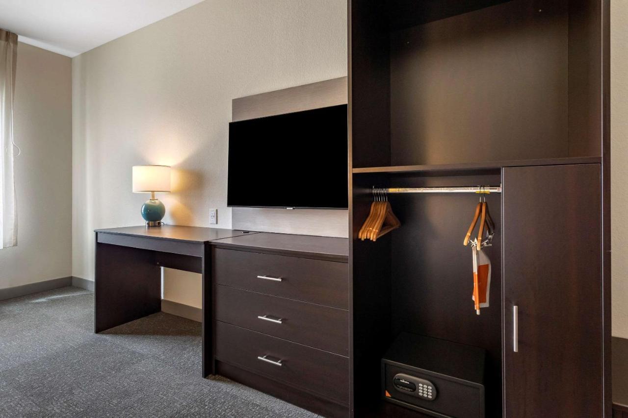 Sleep Inn & Suites Crosby Esterno foto